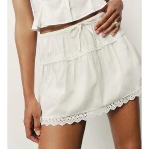 Reformation Tavia White Eyelet Trim A-line Mini Skirt Size 6 / M